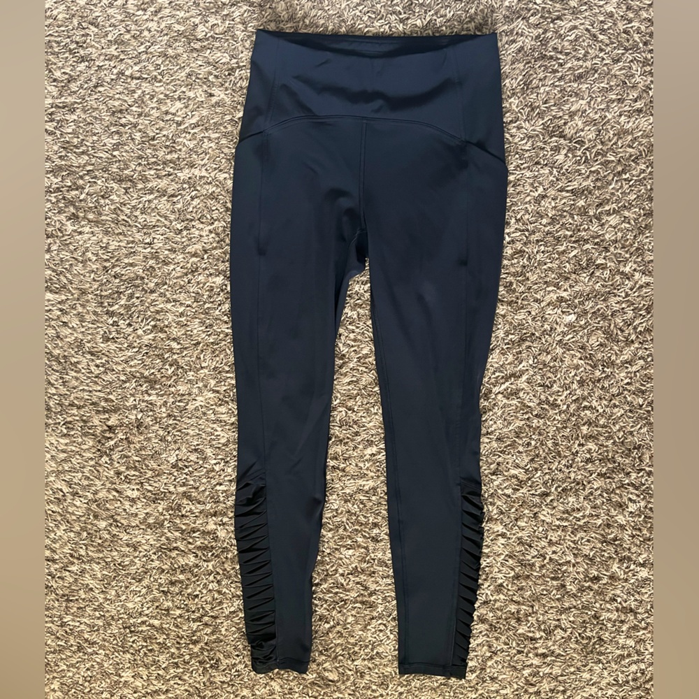 Lululemon leggings size 8